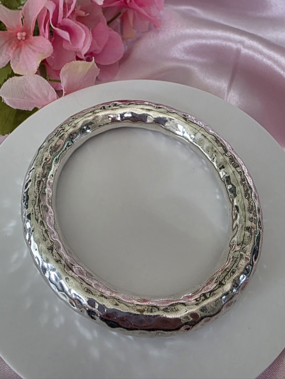Silpada Sterling Silver Thick Chunky Oval Hammered Bangle Bracelet B1117 Heavy !